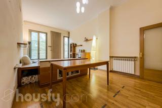 Etagenwohnung in Gran via de les corts catalanes .