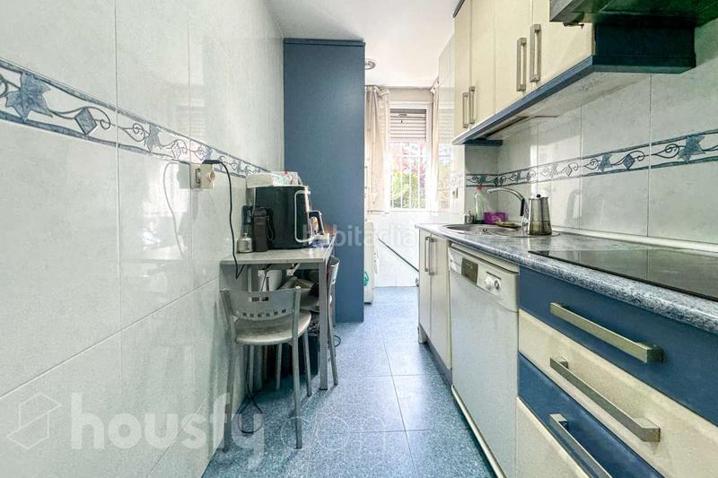 Foto 3eac7bd8-a605-4d12-b144-e9ef8f8420d1. Appartamento in calle potasa . in Butarque Madrid