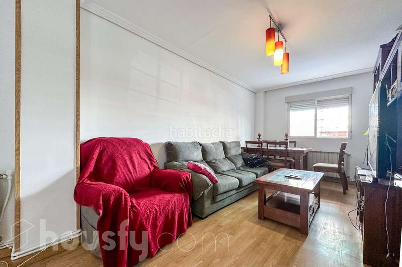 Foto 406210b5-3209-4b6c-8050-e971fd562672. Appartement dans calle potasa . dans Butarque Madrid