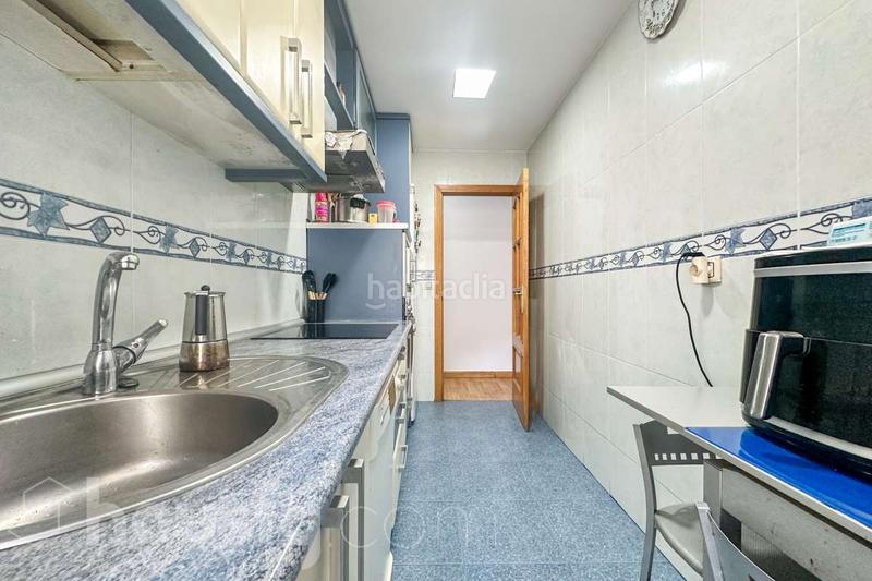 Foto 268dab80-46a2-49a5-bb5d-0359940c6752. Piso en calle potasa . en Butarque Madrid