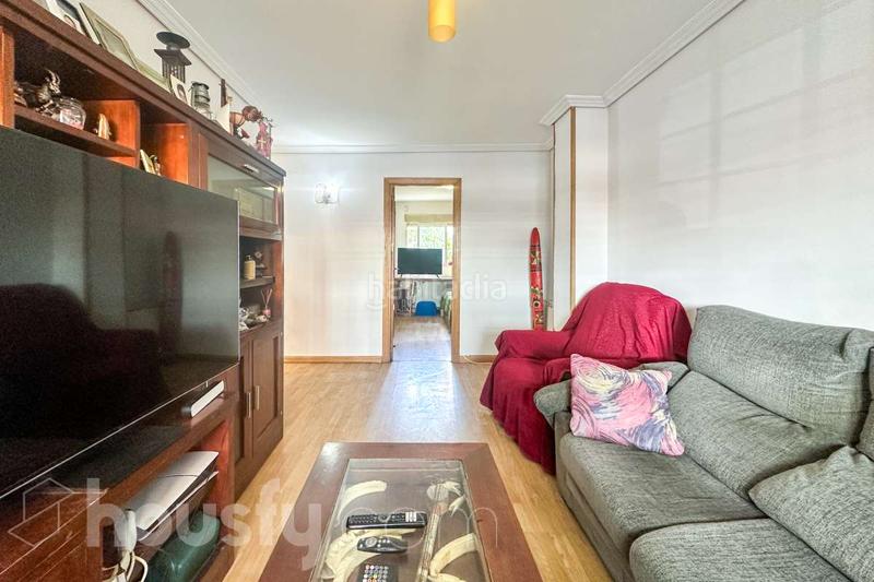 Foto c46a52d5-f45e-4438-b909-6705bfb603ff. Piso en calle potasa . en Butarque Madrid