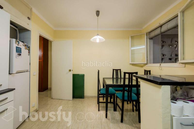 Foto c3393c85-fe91-4a8c-8c27-cbb33900586a. Etagenwohnung in carrer larrard . in La Salut Barcelona