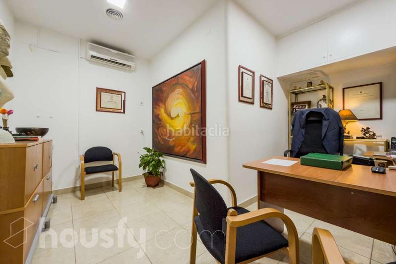 Foto 8d17fc24-ceee-4f66-913f-62ef2838a223. Geschäftsraum in avinguda del paral·lel . in Raval Barcelona