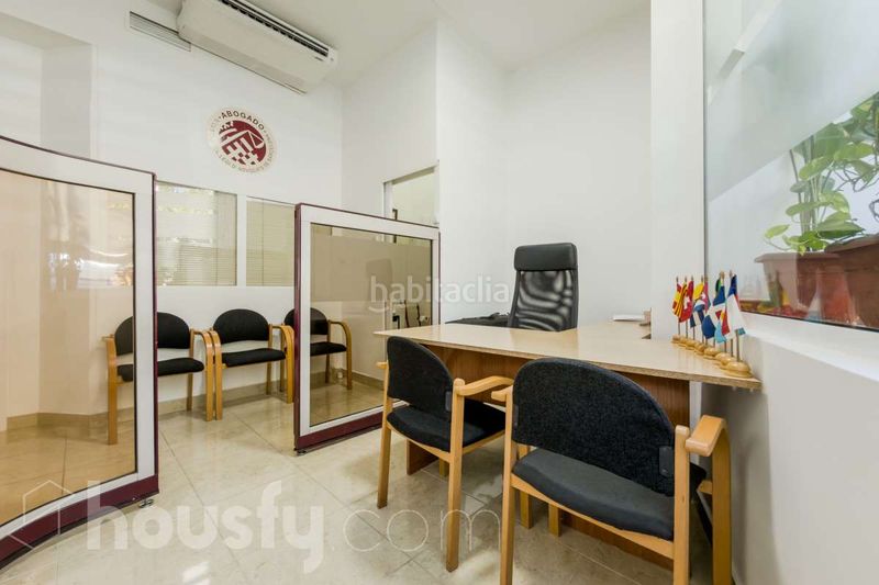 Foto 0eeb0c5b-118f-4ebd-98ee-2308c39407e2. Local comercial a avinguda del paral·lel . a Raval Barcelona