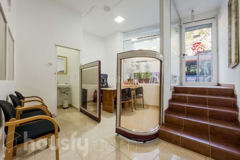 Foto 8584343d-c2e6-4f24-8068-4b67231dcab3. Local comercial a avinguda del paral·lel . a Raval Barcelona