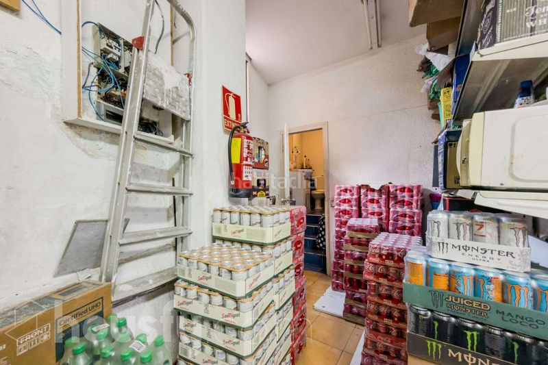 Foto a108d4c7-8155-4b43-9b52-335e098ea0a7. Local comercial a avinguda del paral·lel . a Raval Barcelona