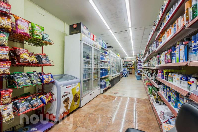 Foto 96100dd8-4d1f-49fd-9301-f9b9f57ef968. Local commercial dans avinguda del paral·lel . dans Barcelona