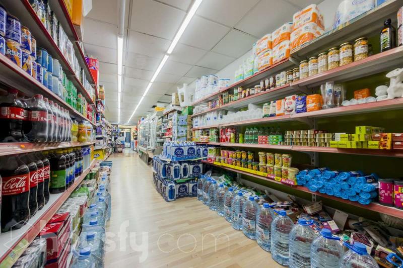 Foto ad78e841-7ef5-474e-8b3b-c017e15c9a21. Local commercial dans avinguda del paral·lel . dans Barcelona