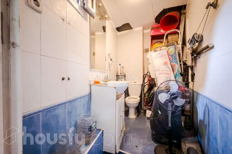 Foto f03ae7b5-9bd1-40fe-8c81-b22a1222e6a2. Local commercial dans avinguda del paral·lel . dans Barcelona