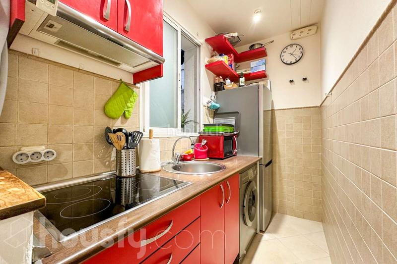 Foto b3ecfd7d-5d88-44df-a610-454f455d2da8. Etagenwohnung in calle de canarias . in Palos de Moguer Madrid