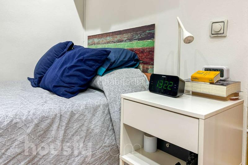 Foto d32d0535-3c5e-4f7b-af64-bb168191d593. Piso en calle de canarias . en Palos de Moguer Madrid