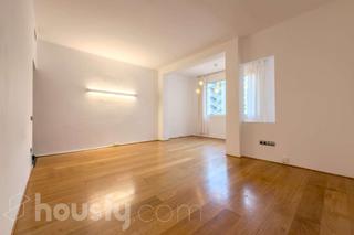 Appartement à Cl. bailen .