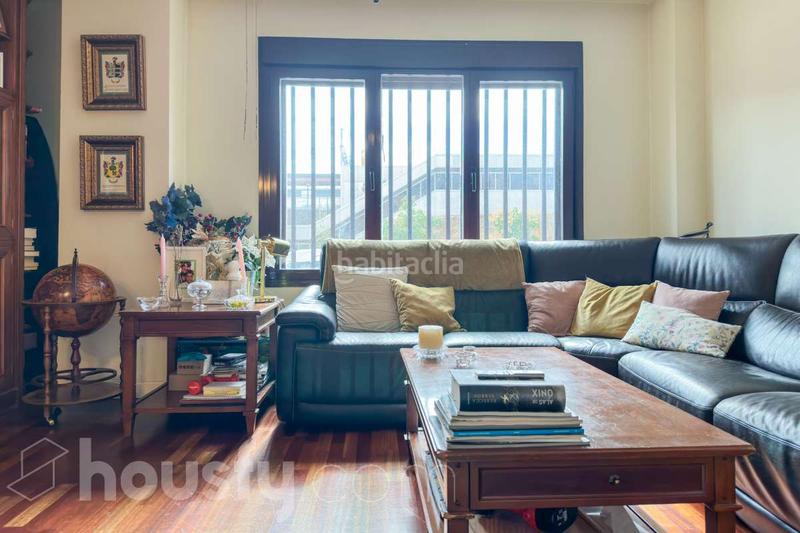 Foto e8729c4b-a902-4beb-aa89-e707b7fffab2. Pis a cl. golondrina . a Aravaca Madrid