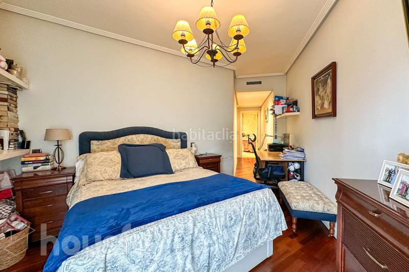 Foto cfc5f19e-9056-4396-bd8a-8afb328c191b. Piso en cl. golondrina . en Aravaca Madrid