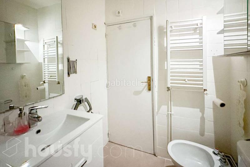 Foto c316ca52-1e01-4f05-84db-4925b7ae1018. Piso en calle de illescas . en Aluche Madrid