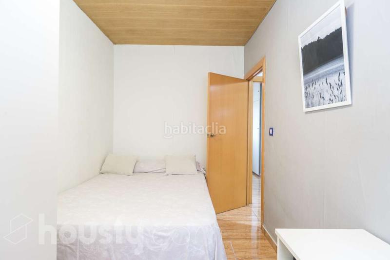 Foto 9ed005dd-bc06-4c12-9946-d18cbe15a5dd. Etagenwohnung in cl gasela . in La Guineueta Barcelona