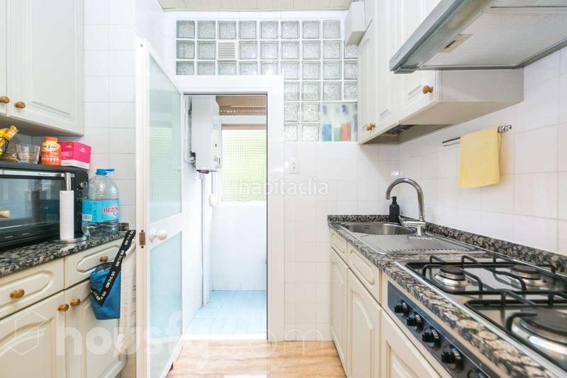 Foto a9349e2b-7a41-433d-a6e9-a344e5613785. Etagenwohnung in cl gasela . in La Guineueta Barcelona