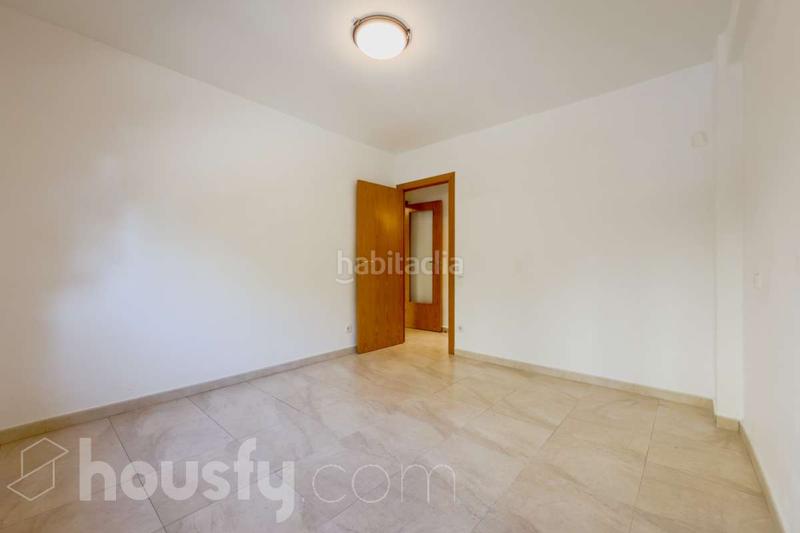 Foto 0a9ba0c5-edf1-4fdb-9881-c545193e95a9. Appartamento in av meridiana . in La Sagrera Barcelona