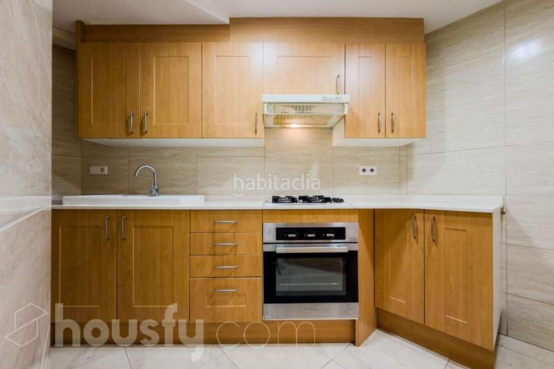 Foto 17817637-bb14-497a-b0e1-a6248ef6df5b. Appartamento in av meridiana . in La Sagrera Barcelona