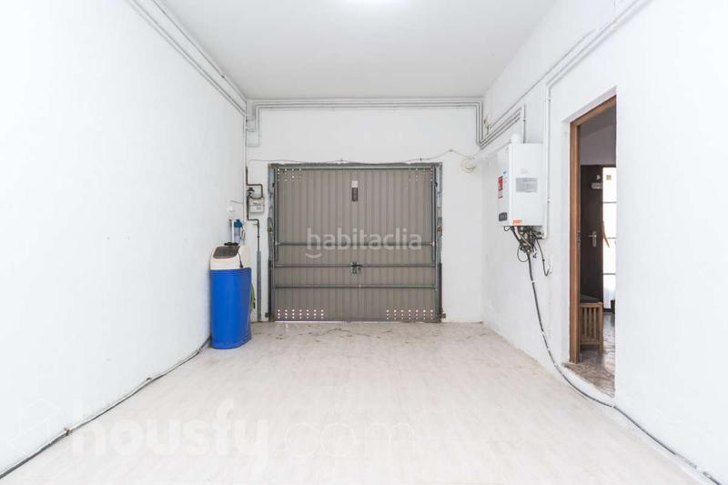 Foto 90f85a5e-81d6-4ee1-bc80-9a953d161338. Reihenhaus in carrer igualada . in Roda de Barà