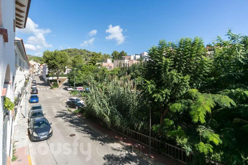 Foto fe92acb2-10e0-426c-832b-3a4c03223cc0. Reihenhaus in carrer igualada . in Roda de Barà