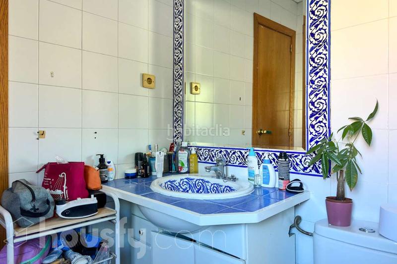 Foto 772268e2-9d7b-426d-b3bc-fdf380f7b31f. Casa adossada a calle del grabado . a Sector 3 Getafe