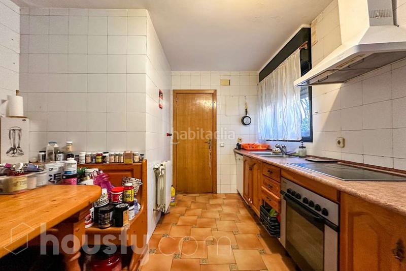 Foto 78d8a672-f118-42eb-bae8-a996d0b04440. Reihenhaus in calle del grabado . in Sector 3 Getafe