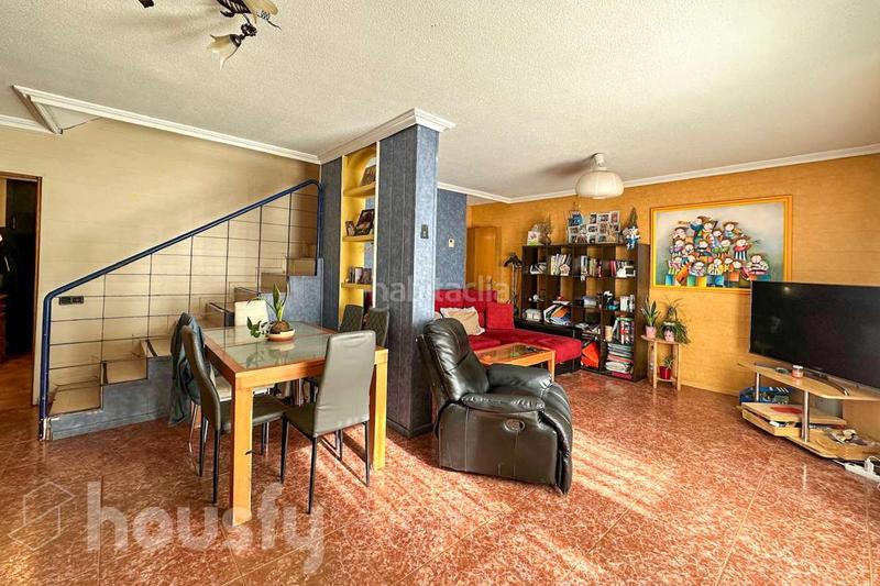 Foto 0d44bcfc-b4d2-4d86-b61b-cd1a236a607f. Semi detached house in calle del grabado . in Sector 3 Getafe