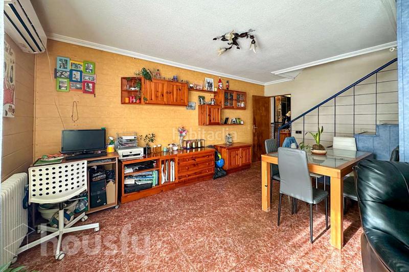 Foto 6e25716e-4f5c-4ada-8881-b7240b1295af. Semi detached house in calle del grabado . in Sector 3 Getafe