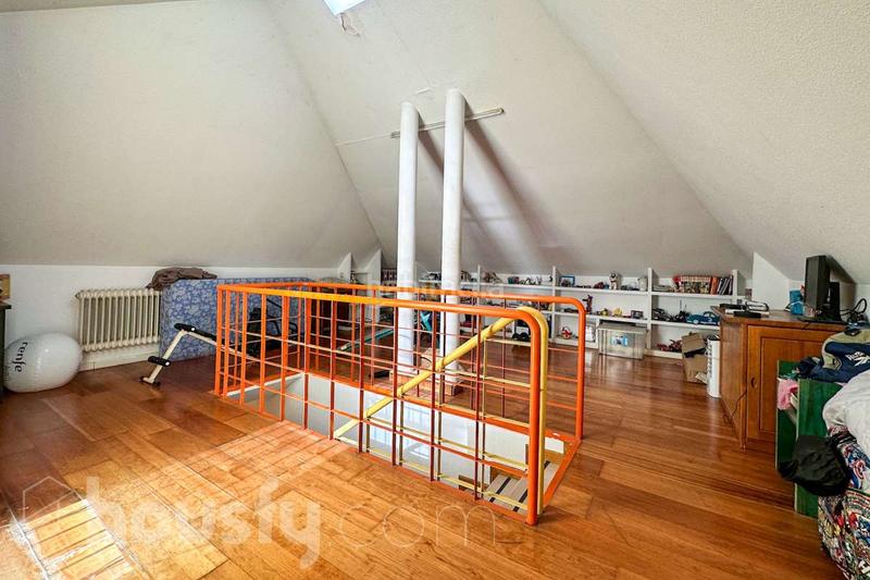 Foto 9ad8fd22-ed57-4009-b23f-05b289efe100. Semi detached house in calle del grabado . in Sector 3 Getafe