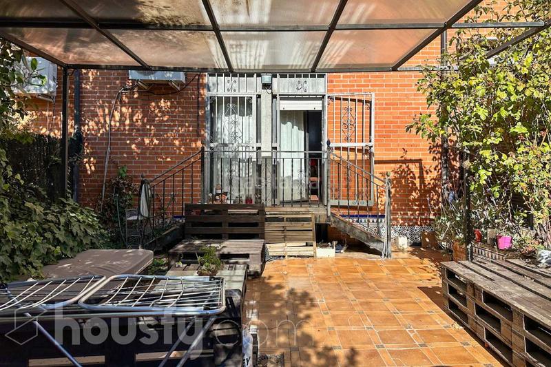 Foto e98f29f4-5b51-4330-8afc-8d4531e11c67. Semi detached house in calle del grabado . in Sector 3 Getafe