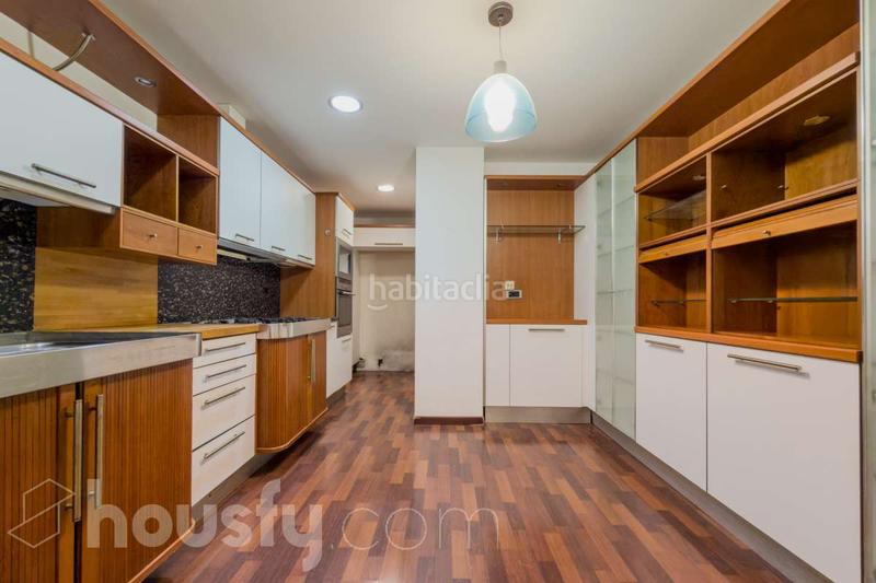 Foto 7335afec-ec11-47c6-bc11-2c2f8b0560e6. Appartamento in carrer del cardenal vives i tutó . in Barcelona