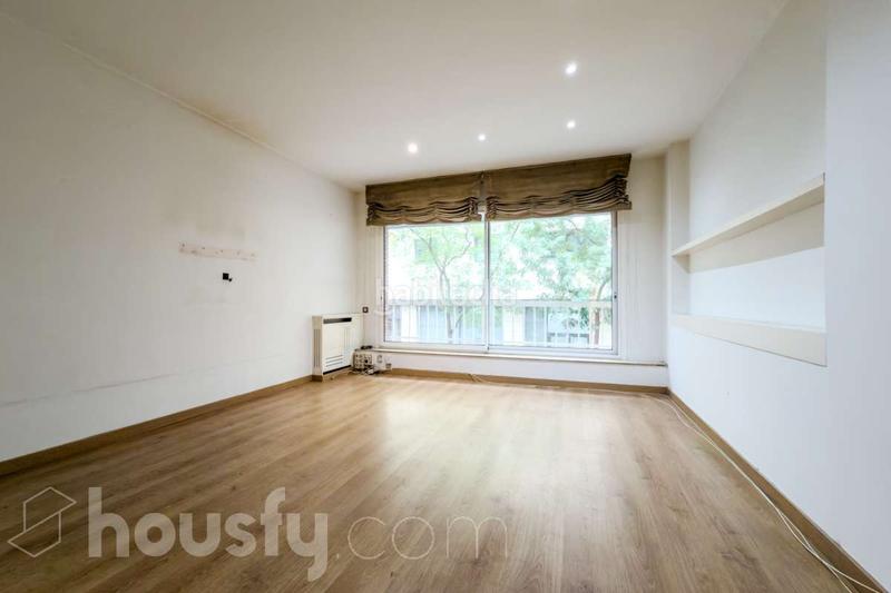 Foto 051143be-d0d2-442b-bc63-3d9b91addc70. Appartement dans carrer del cardenal vives i tutó . dans Barcelona