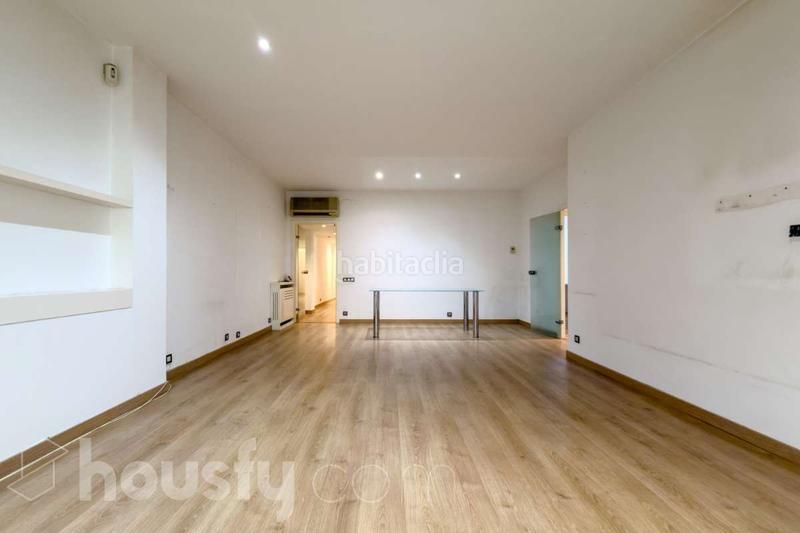 Foto aca7dbe7-3585-43c7-8e61-ad23c9e751c3. Appartement dans carrer del cardenal vives i tutó . dans Barcelona