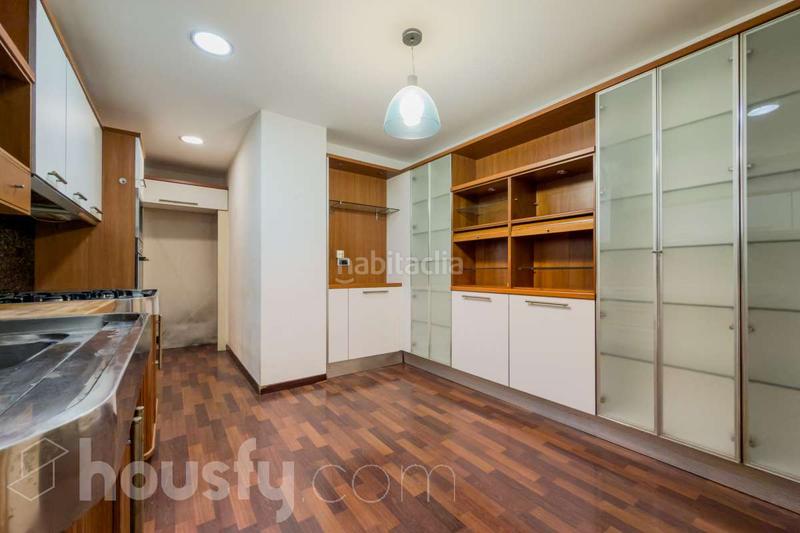 Foto ded96e80-2b73-44b4-bdc8-25ae9e82a991. Appartement dans carrer del cardenal vives i tutó . dans Barcelona