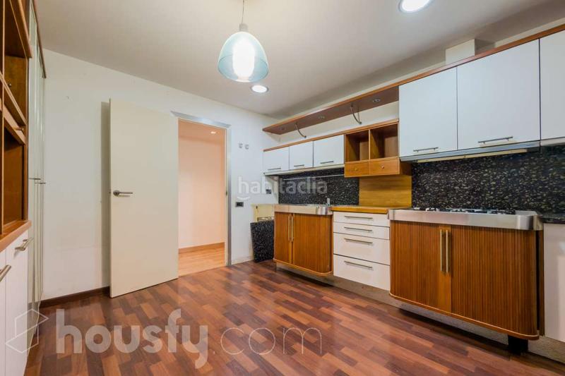 Foto e555de32-efc8-480b-98ac-da84ae09d55e. Appartement dans carrer del cardenal vives i tutó . dans Barcelona