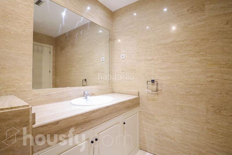 Foto 4f003788-8df1-43f8-a58b-c0edf0c485f9. Appartamento in calle del sol . in Fuente del Berro Madrid