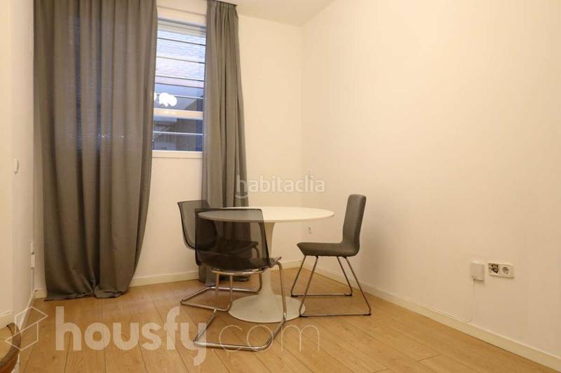 Foto af259613-5fed-45cd-9b48-9647ddd373f9. Flat in calle del sol . in Fuente del Berro Madrid