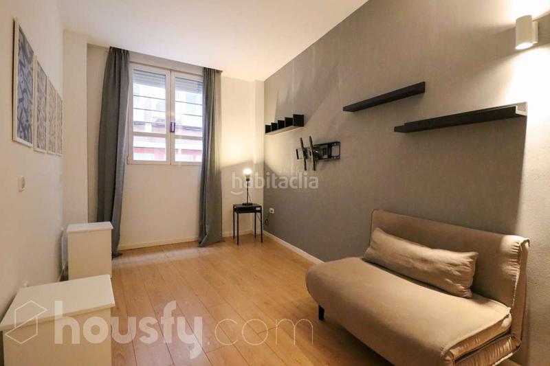 Foto 9b46bb94-397b-4ffe-a9cf-bd12c0c05a4d. Piso en calle del sol . en Fuente del Berro Madrid