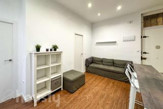 Flat in Calle de galileo .