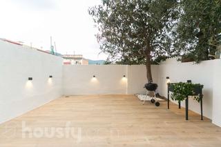 Ground floor in Carrer de santa rosalia .