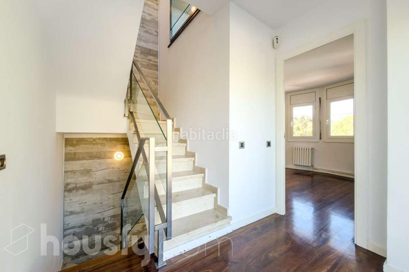 Foto fd1581e3-6a52-4274-845d-5b78c252f26a. Casa a schiera in av primavera . in Martinica - Ateneu Cerdanyola del Vallès