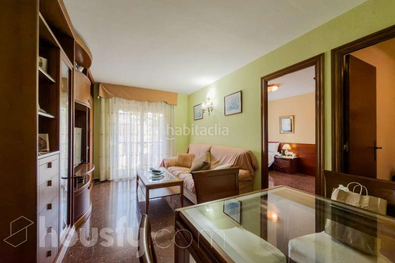 Foto e3c083bf-ce99-4ecd-a29e-225f1bc5faf9. Flat in carrer montevideo . in Llatí Santa Coloma de Gramenet