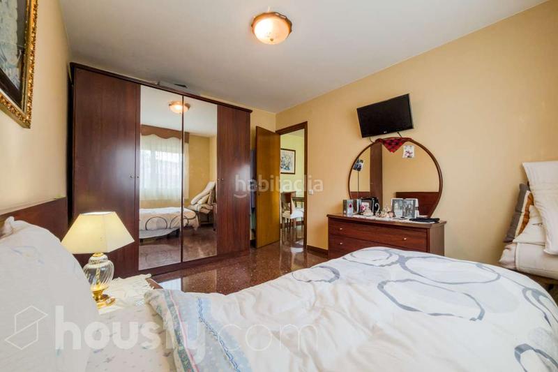 Foto d8724a58-44be-44d6-a573-9e2a643ca4ec. Piso en carrer montevideo . en Llatí Santa Coloma de Gramenet