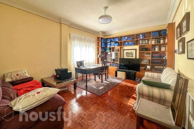 Foto ffbc56e7-0f02-4258-8ca3-4e1923997a72. Appartamento in calle de santa hortensia . in Prosperidad Madrid