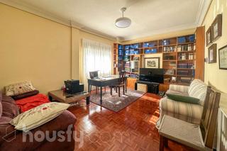 Flat in Calle de Santa Hortensia .