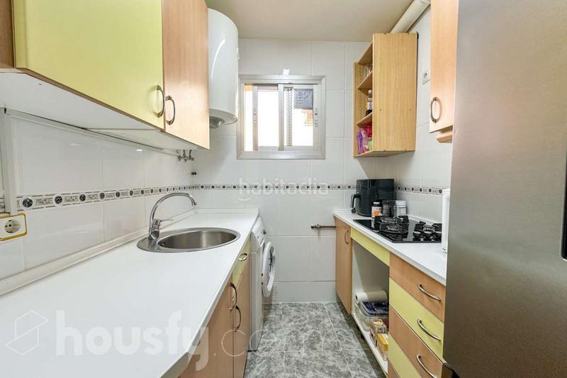 Foto 15f0f675-786f-420f-90d3-df4a484c3543. Flat in calle de gómez de avellaneda . in Pueblo Nuevo Madrid