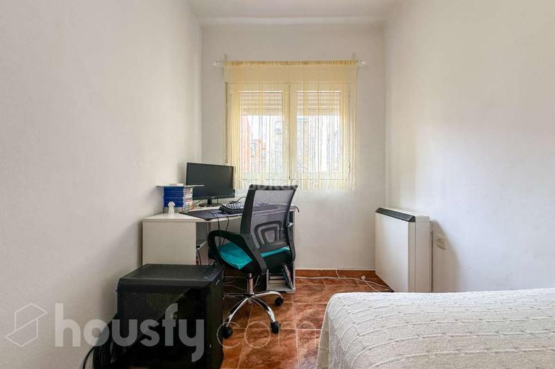 Foto b30ba263-2dba-4a31-ba39-8eb2317488a2. Flat in calle de gómez de avellaneda . in Pueblo Nuevo Madrid