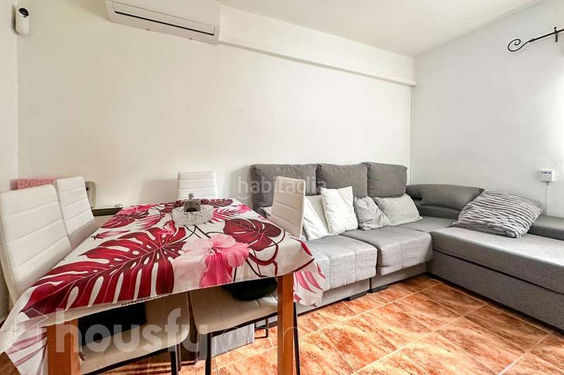 Foto 00b2e6f3-d905-4618-bfbd-459783c6aeec. Piso en calle de gómez de avellaneda . en Pueblo Nuevo Madrid