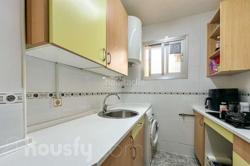 Foto 9a479883-d4d5-49b3-a5fc-11b659afbf14. Piso en calle de gómez de avellaneda . en Pueblo Nuevo Madrid